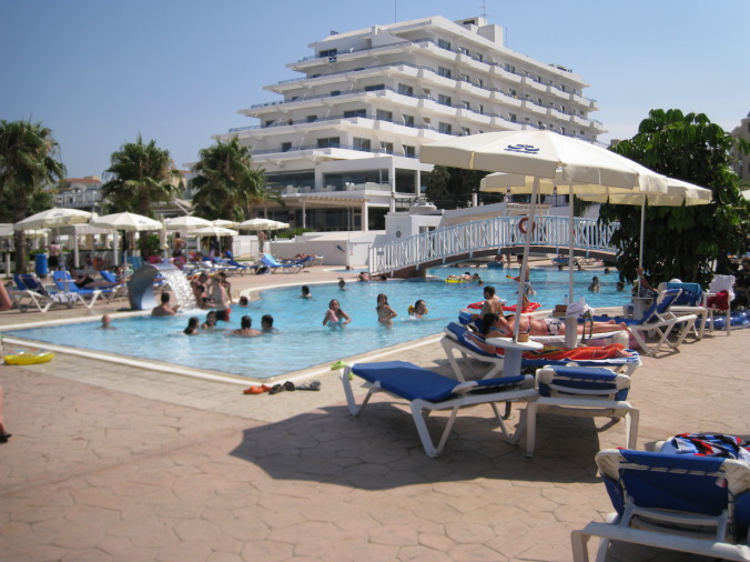 Vrissiana Beach Hotel