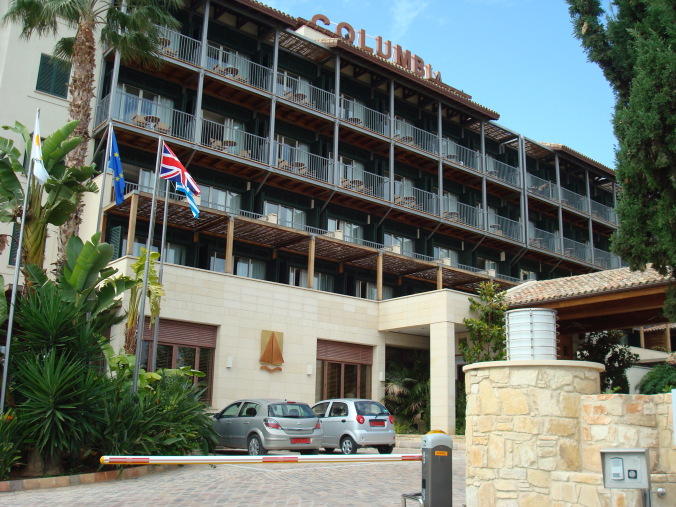 Columbia Beach Hotel