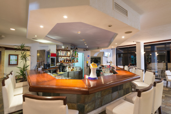 Paphos Gardens Lounge Bar