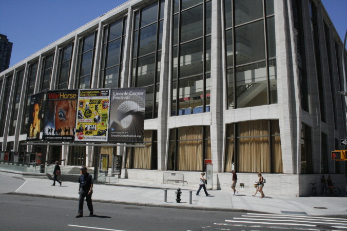 Lincoln Center For The Performing Arts , Tour Desk